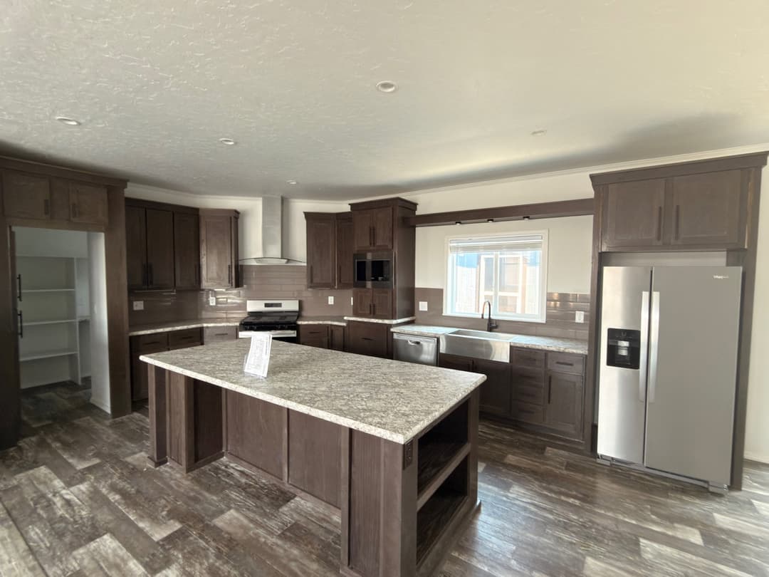 Hidden valley hv4663m interior and kitchen home features