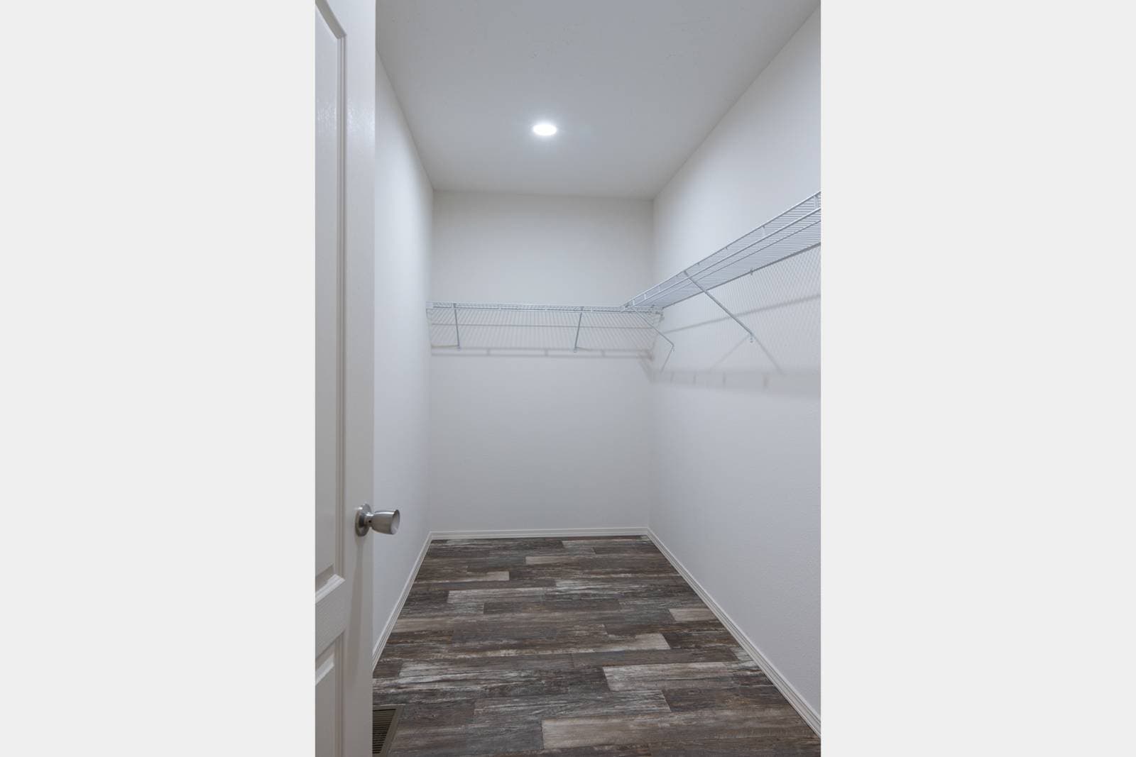 Hidden valley hv4764m interior home features