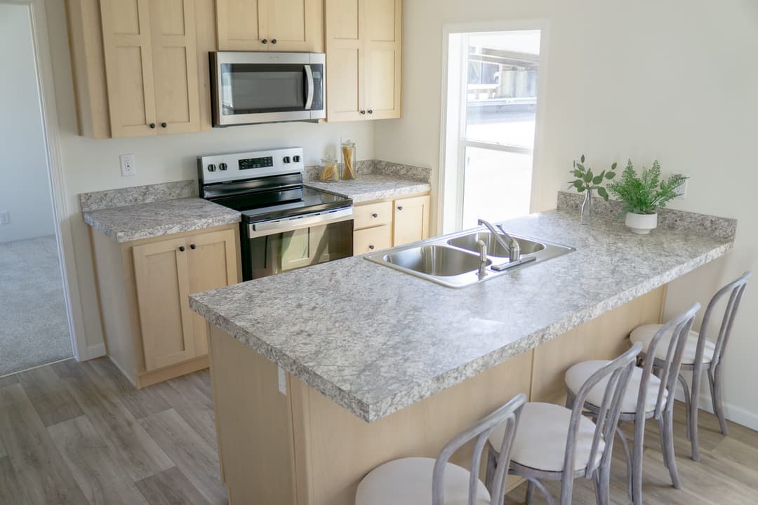Pure 14663m interior and kitchen home features