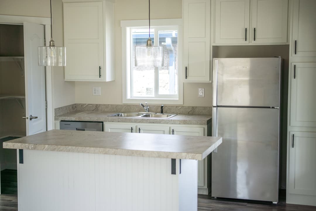 The stratus (24362d) interior and kitchen home features