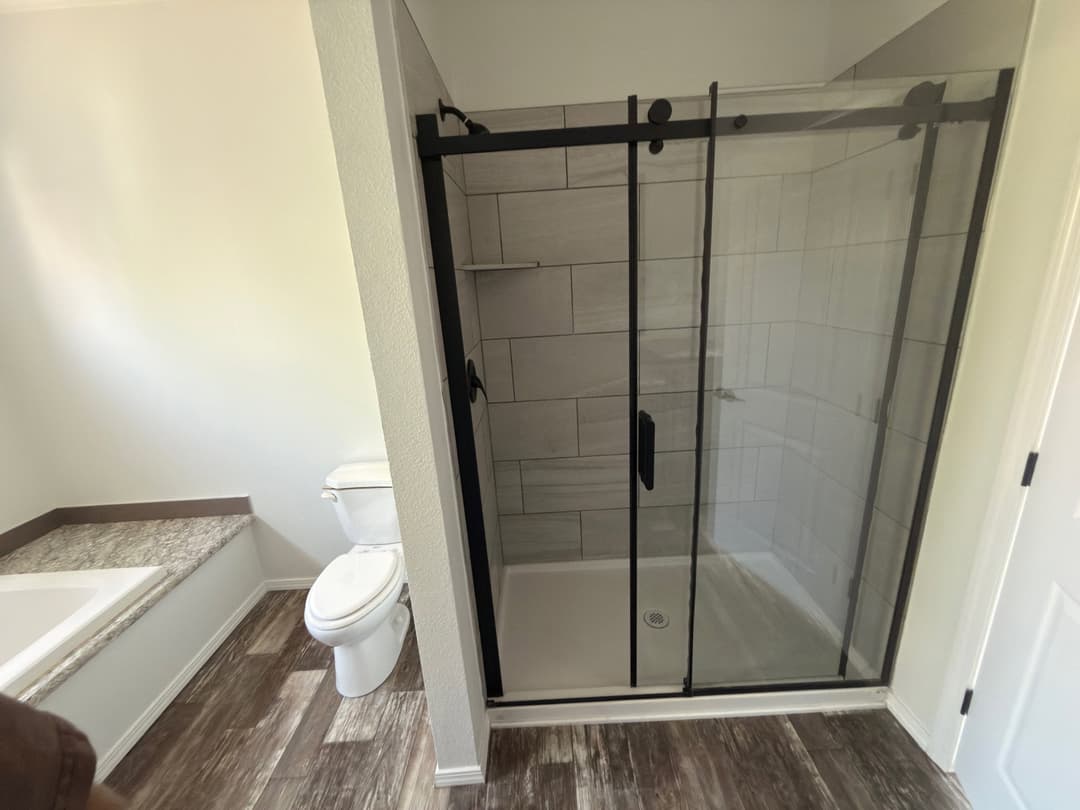 Hidden valley hv4663m interior and bathroom home features