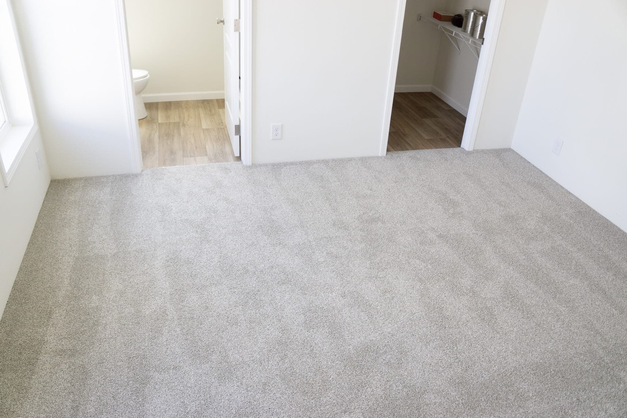 Pure 14663m interior and bedroom home features