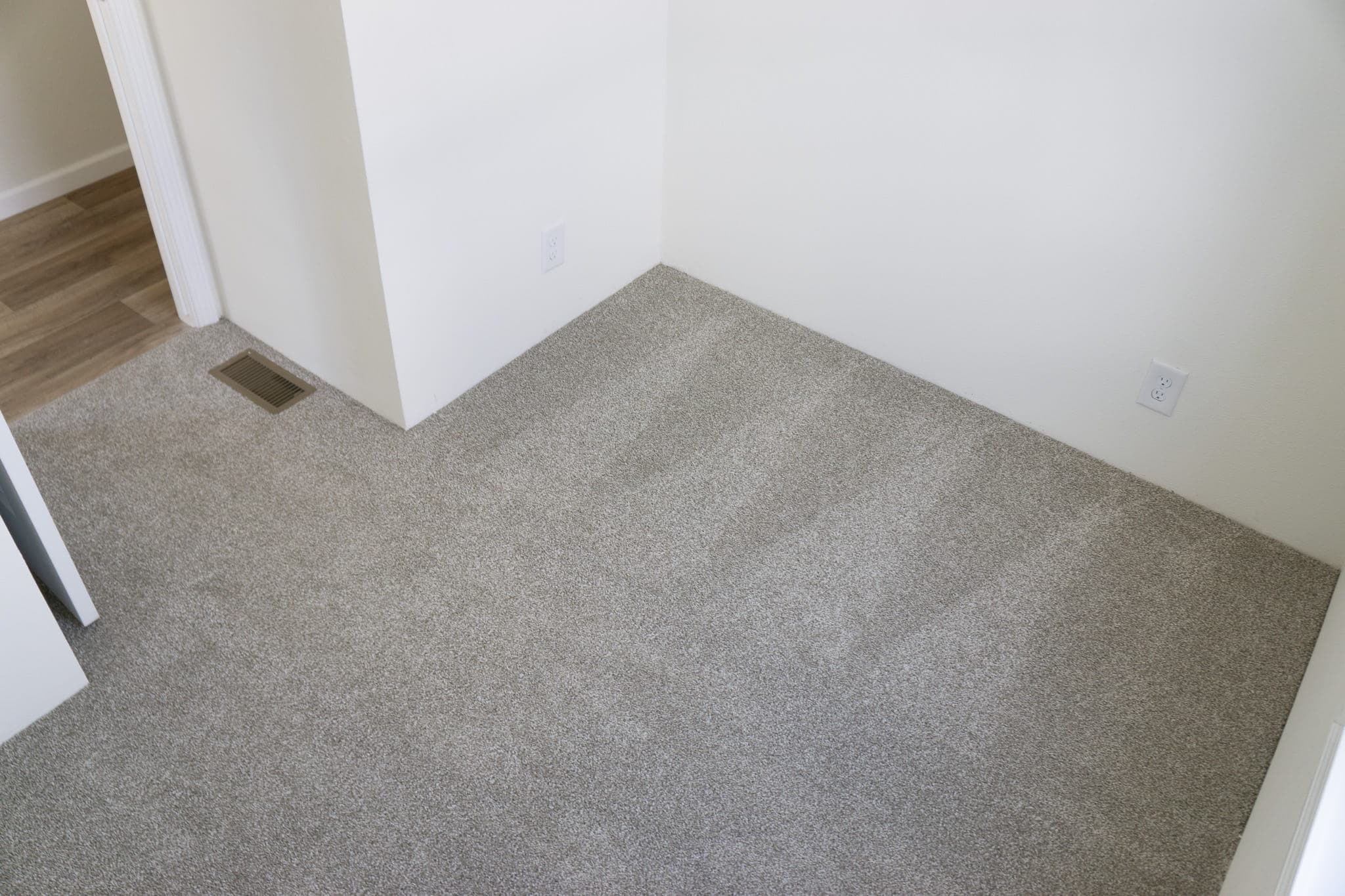 Pure 14663m interior home features
