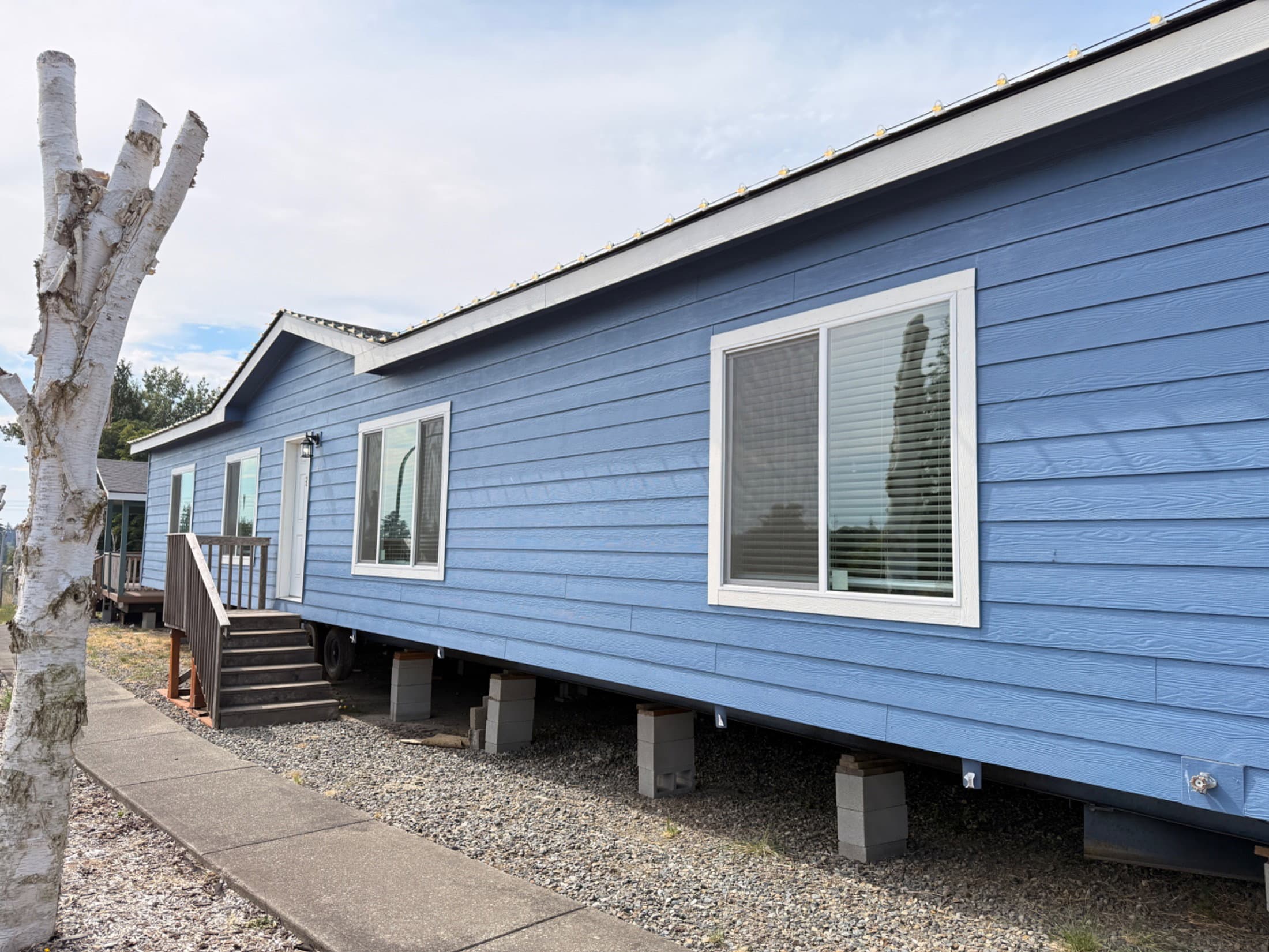 Evergreen 28664e exterior and hero home features